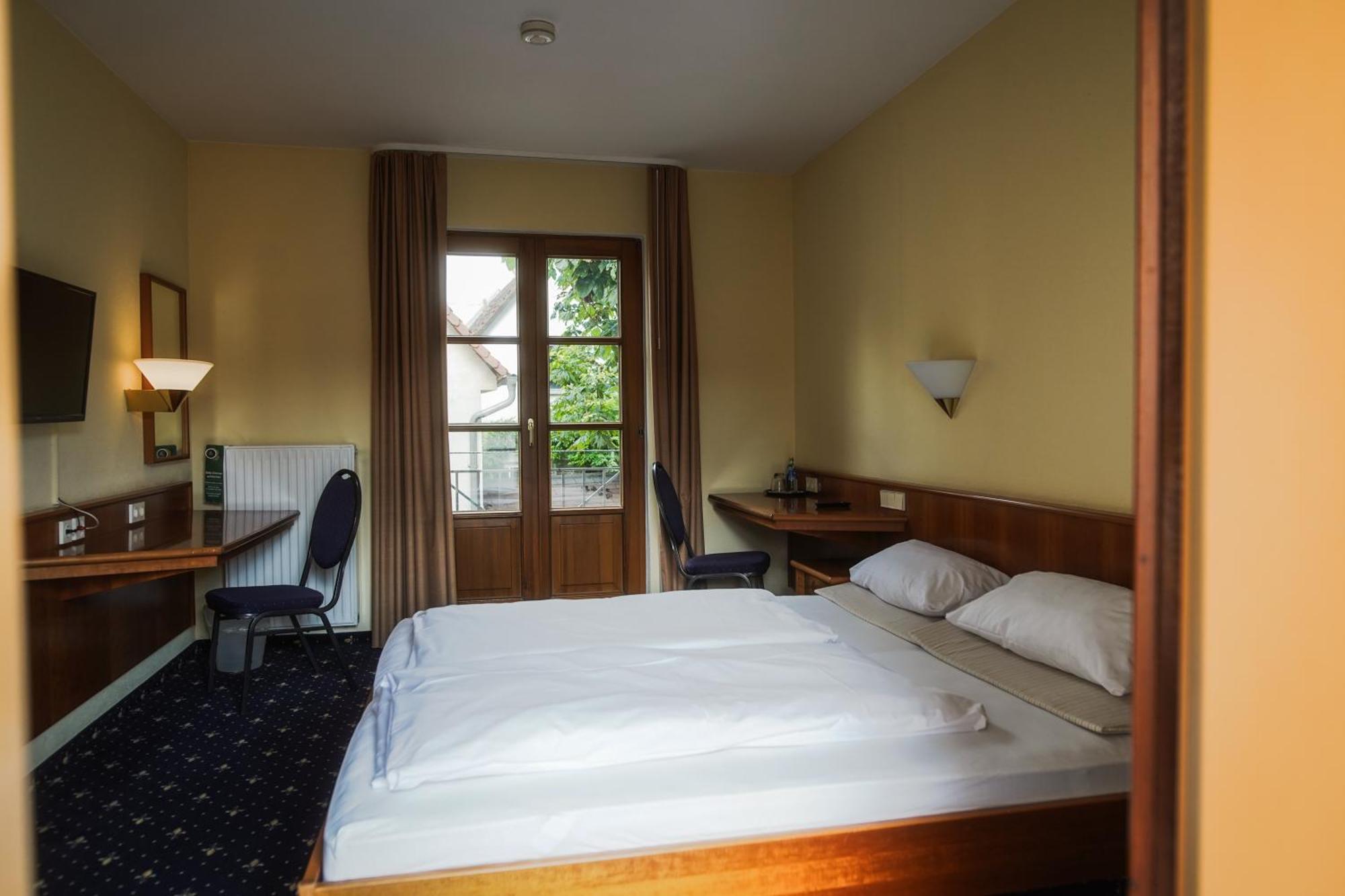 Hotel Erlenbacher Hof Bad Homburg vor der Hoehe Exterior photo