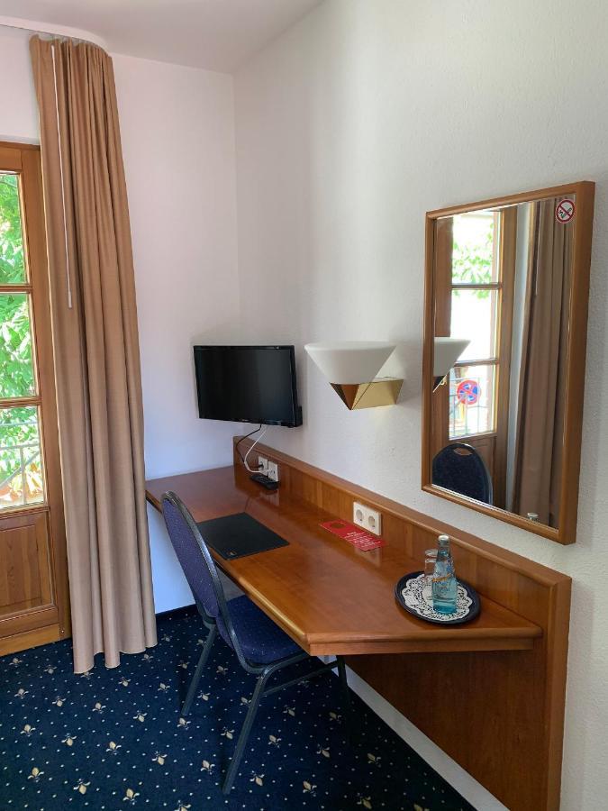Hotel Erlenbacher Hof Bad Homburg vor der Hoehe Exterior photo